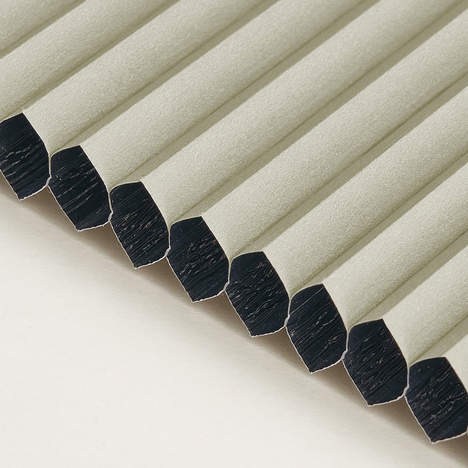 Beige066-9438